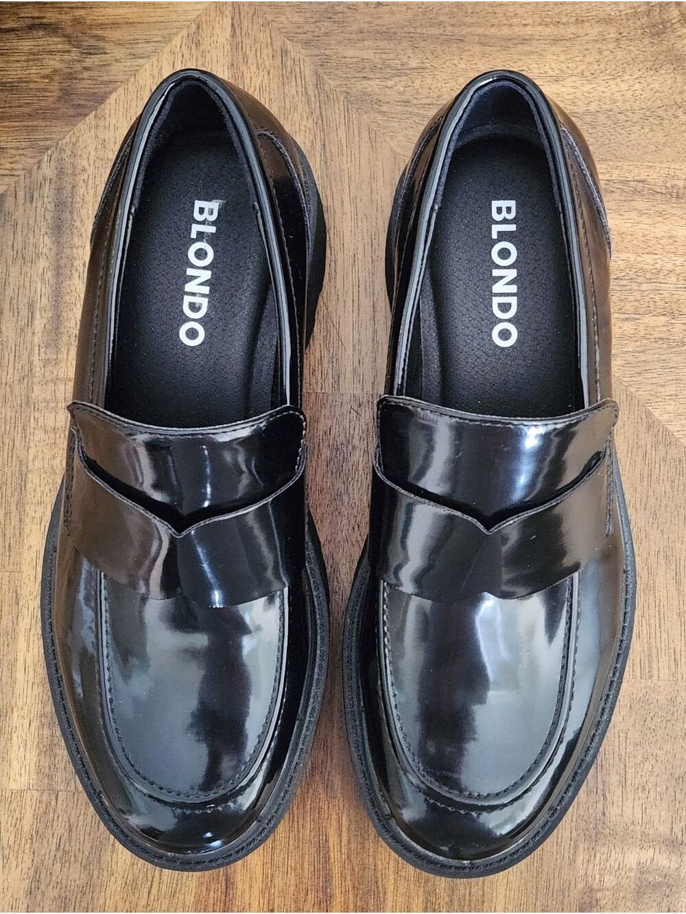 BLONDO BLACK PATENT LEATHER PENNY LOAFERS CHUNKY LUG SOLE WOMENS SIZE 8 NWOT